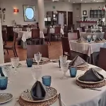 فندق Campos De 4*