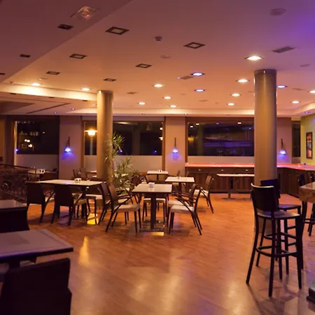 Hotel Campos De 4*