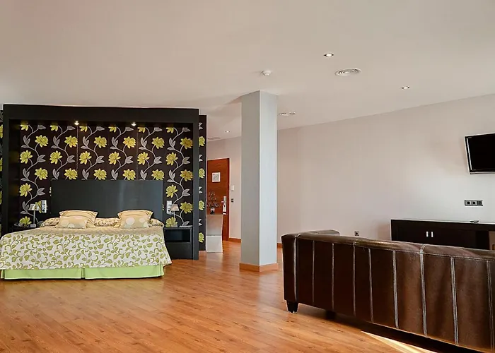 Hotel Campos De 4*
