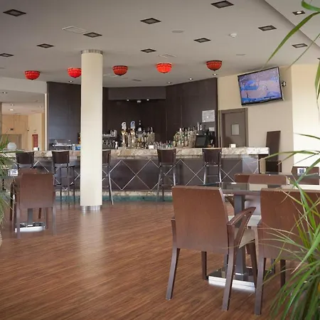 Campos De Hotel 4*
