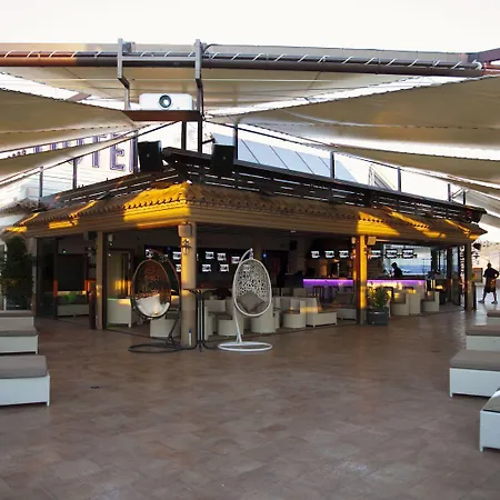 Hotel Campos De